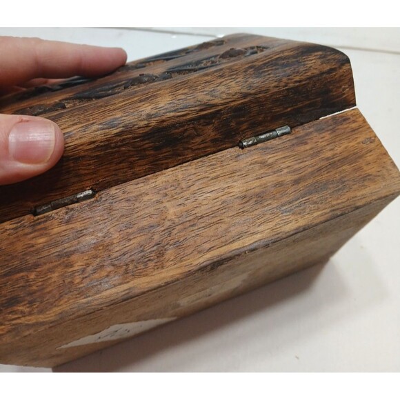 Folk Art Wooden Rusted Metal Flower Design Hinged Jewelry Trinket Stash Box - Picture 4 of 7